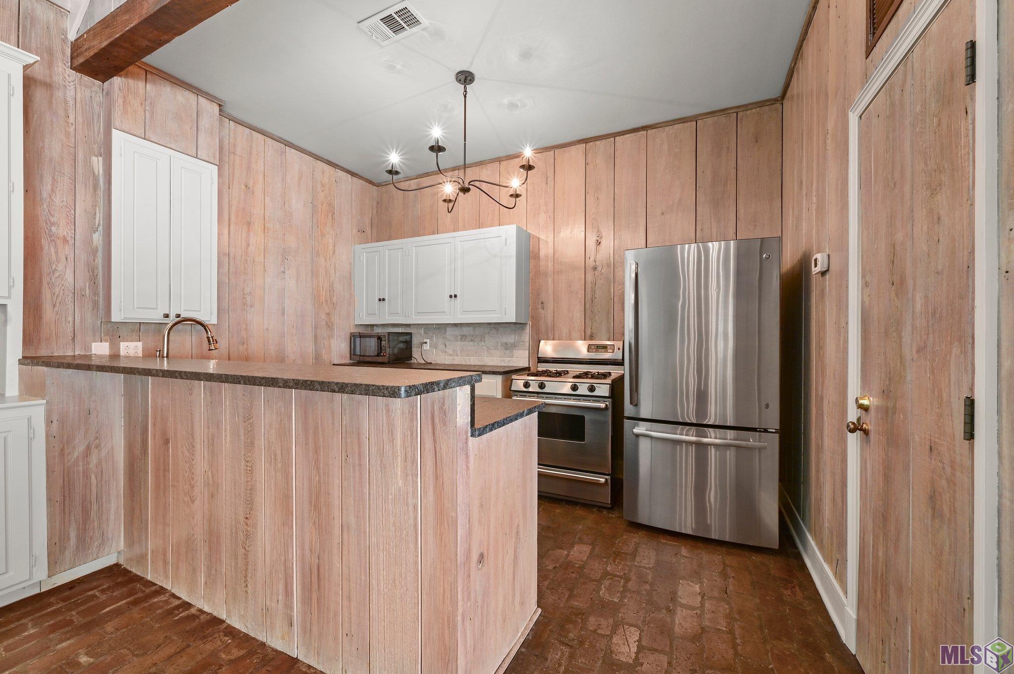 7022 Richards Drive Baton Rouge, LA 70809 - Photo 23 of 58 Kitchen inside Game Room
