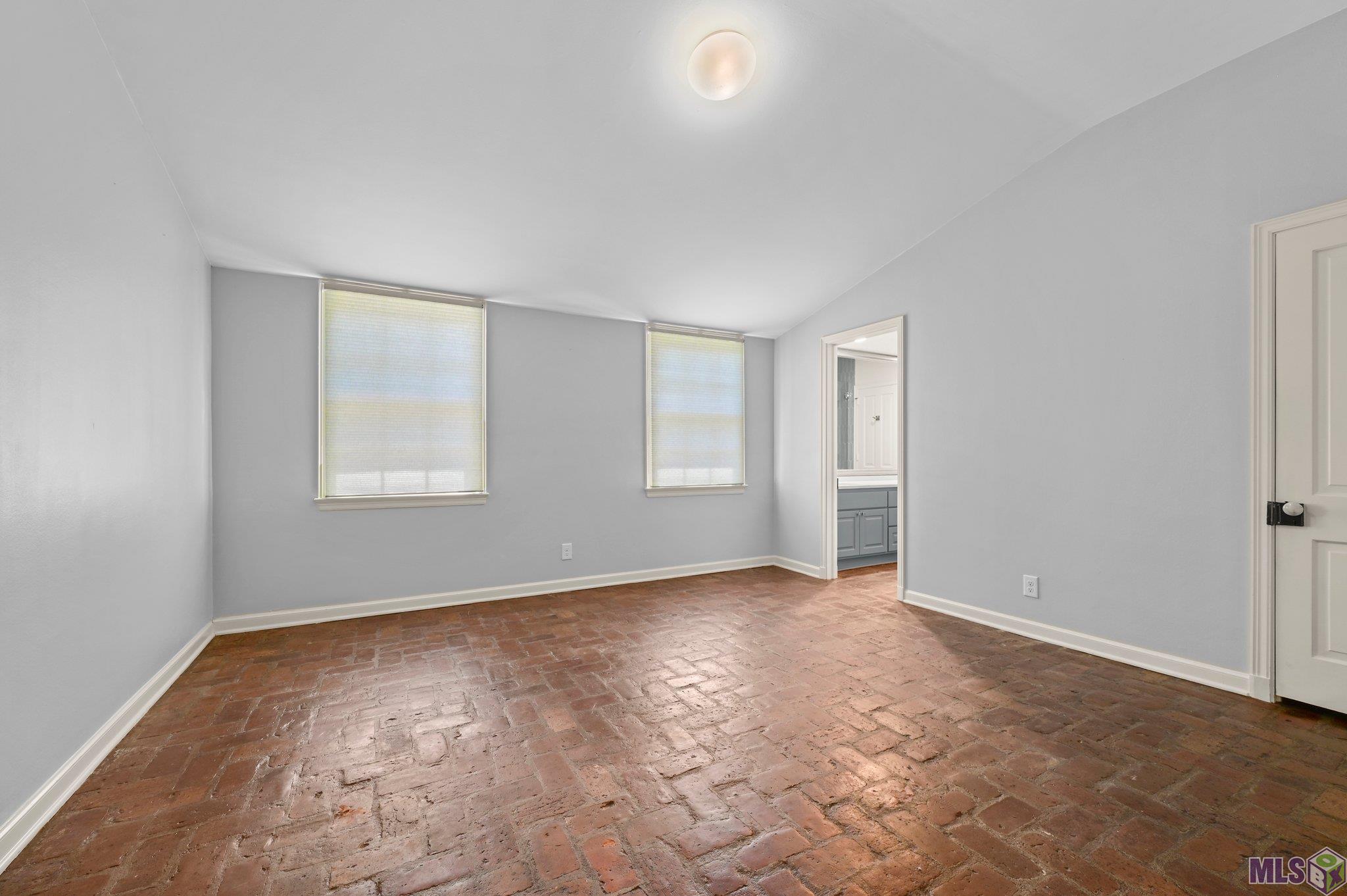 7022 Richards Drive Baton Rouge, LA 70809 - Photo 37 of 58 Downstairs Guest Bed