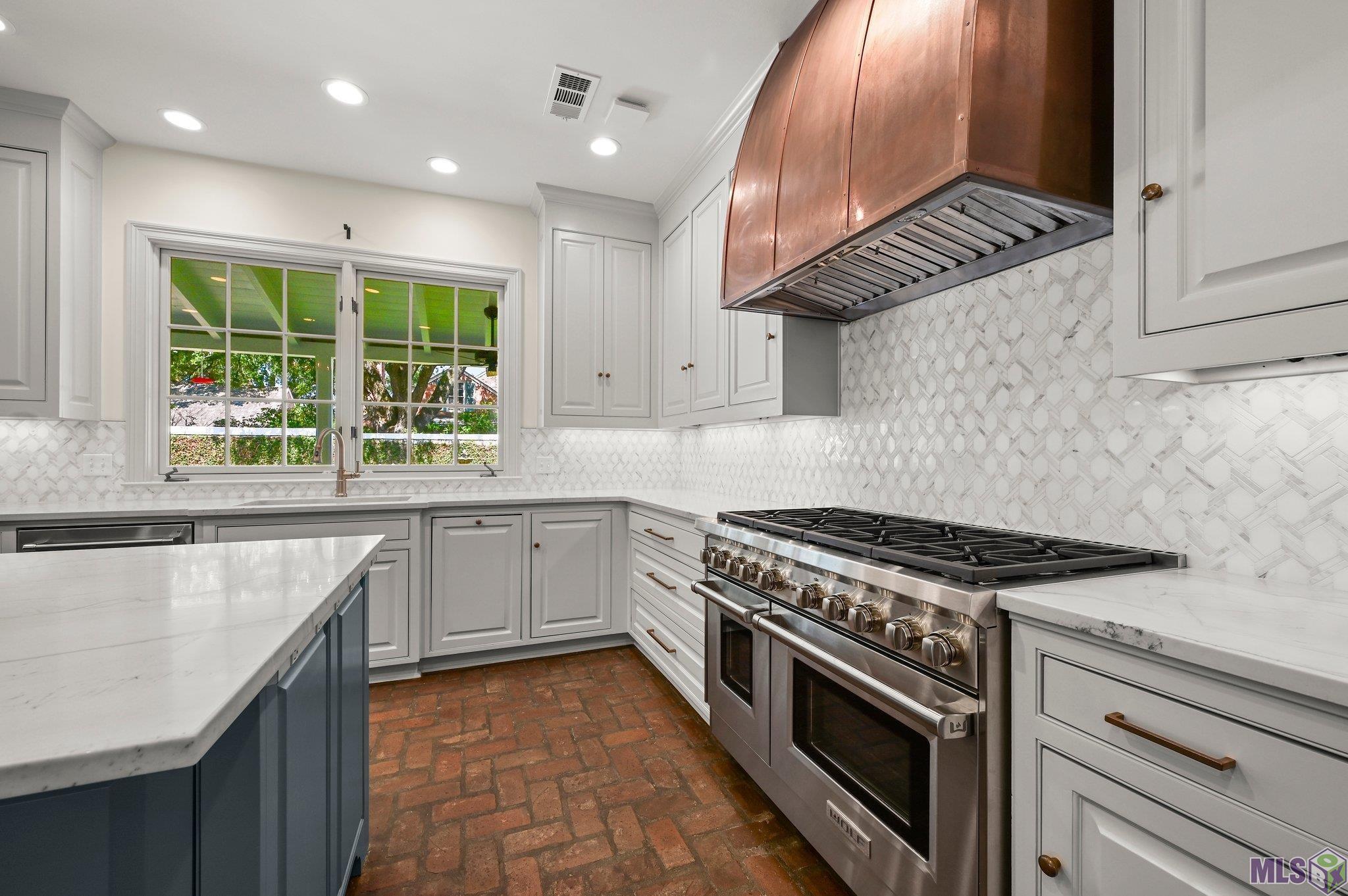 7022 Richards Drive Baton Rouge, LA 70809 - Photo 5 of 58