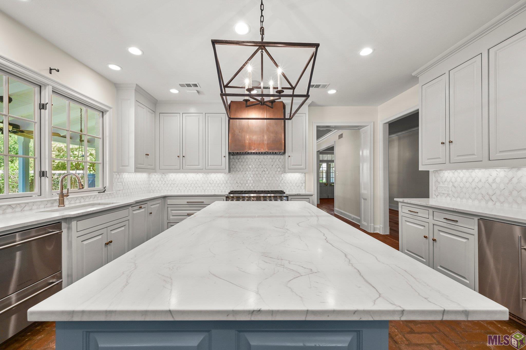 7022 Richards Drive Baton Rouge, LA 70809 - Photo 9 of 58