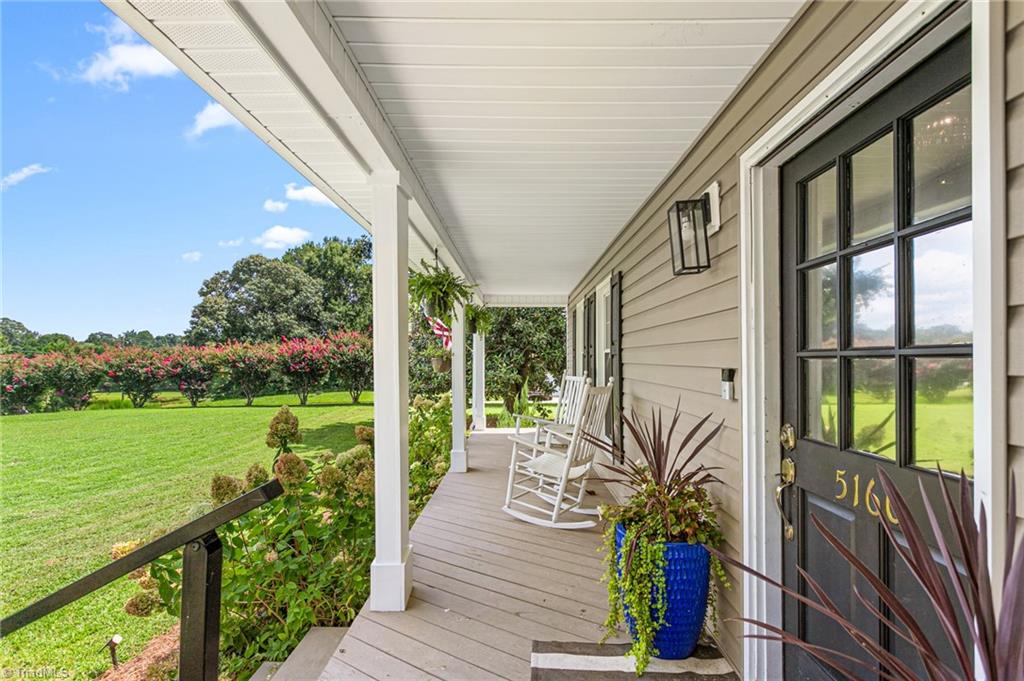 5160 Blakeshire Road Greensboro, NC 27406 - Photo 3 of 19