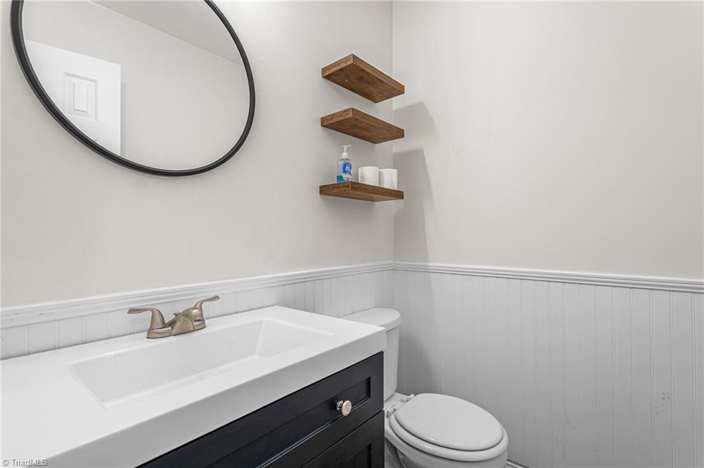 5160 Blakeshire Road Greensboro, NC 27406 - Photo 10 of 19