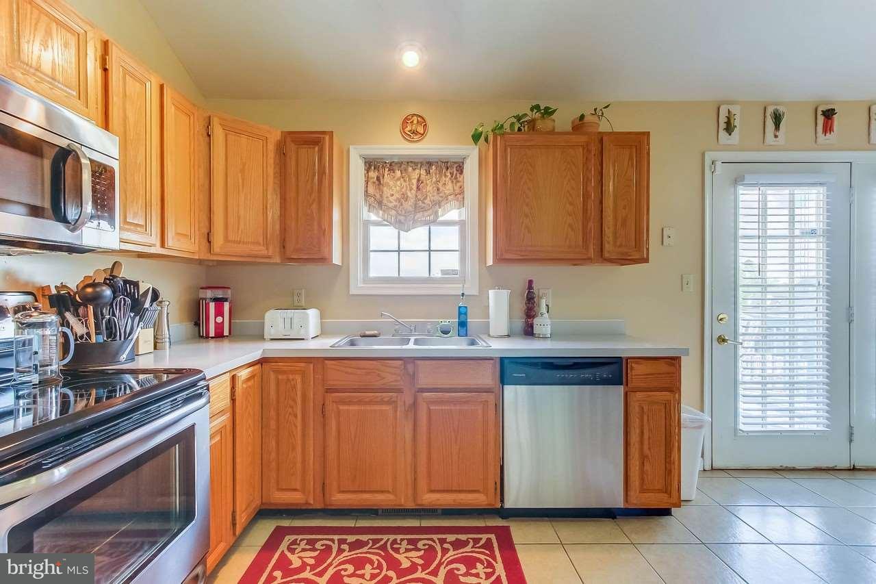 1115 Gora Road South York, PA 17404 - Photo 7 of 25 Gallery Image 7