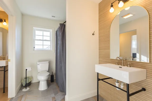 $1,200,000 | 653 Pineville Road, McGaheysville, VA 22840