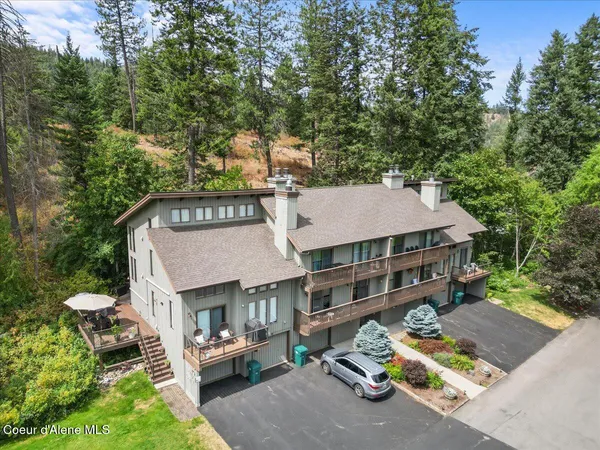 $299,900 | 5276 West Racquet Road, Unit 10, Rathdrum, ID 83858
