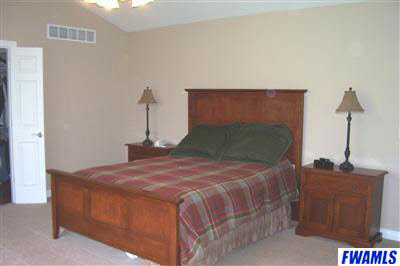 15635 Feighner Road Roanoke, IN 46783 - Photo 9 of 19