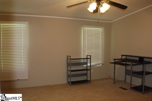 38 South Bates Road Taylors, SC 29687 - Photo 7 of 17