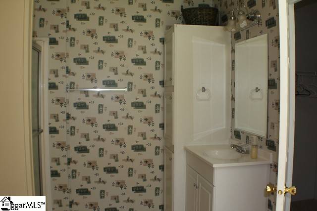 38 South Bates Road Taylors, SC 29687 - Photo 10 of 17