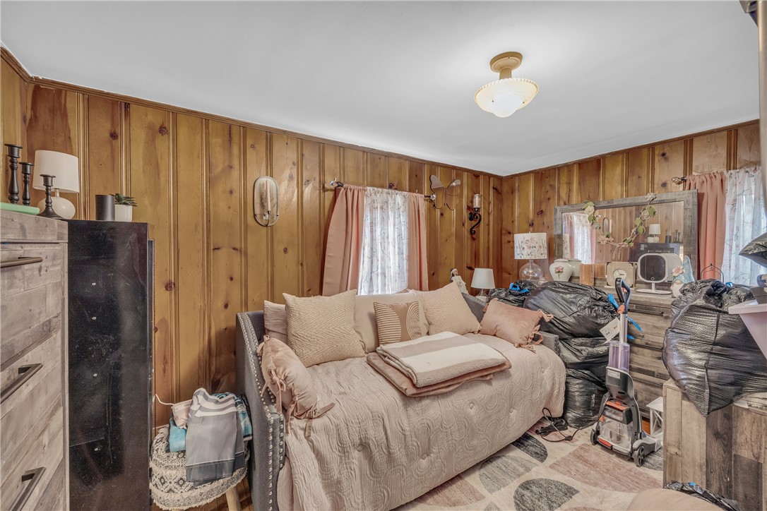 335 Time Out Place Tamassee, SC 29686 - Photo 16 of 49 Guest Bedroom