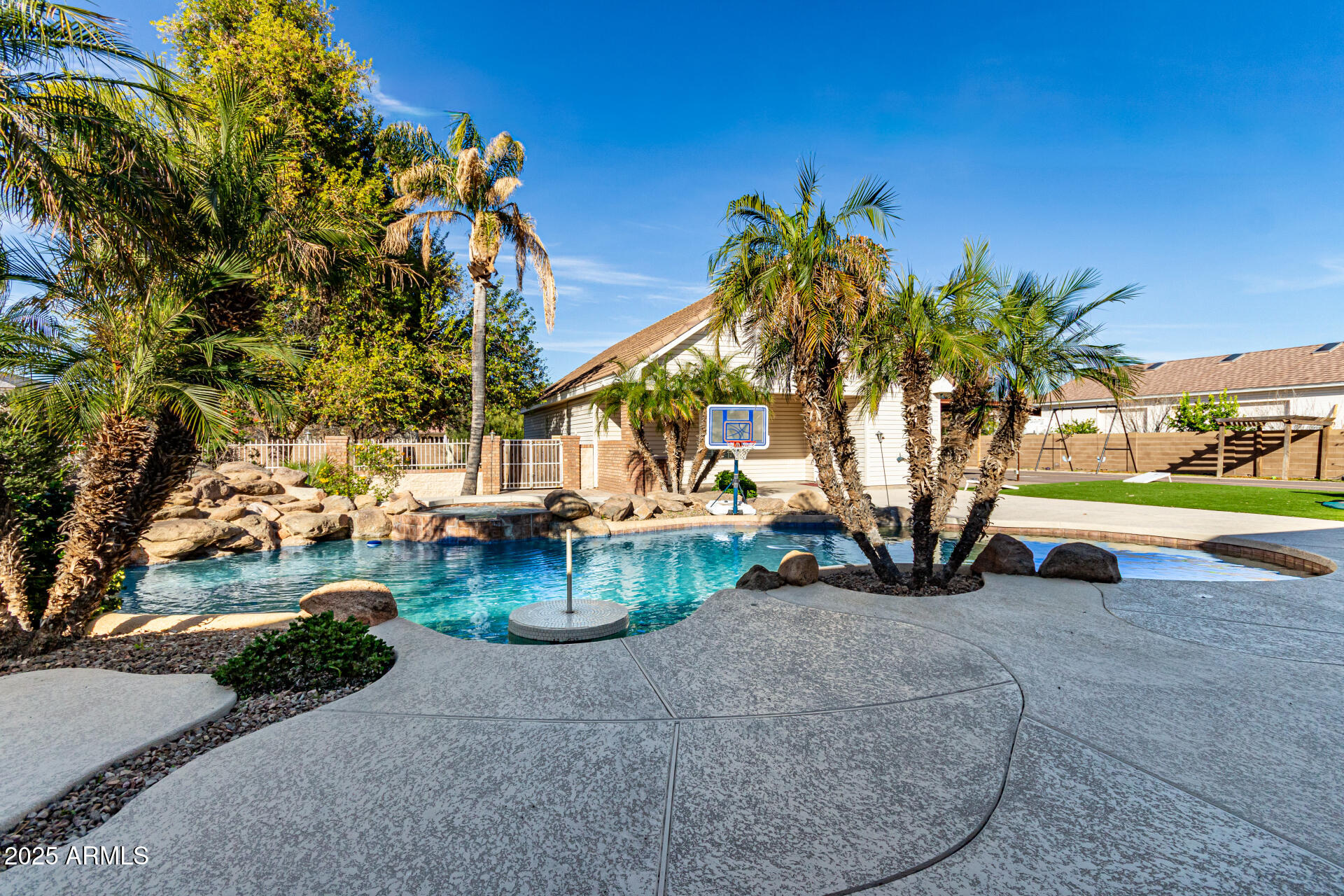 2552 East Ridgewood Lane Gilbert, AZ 85298 - Photo 34 of 78