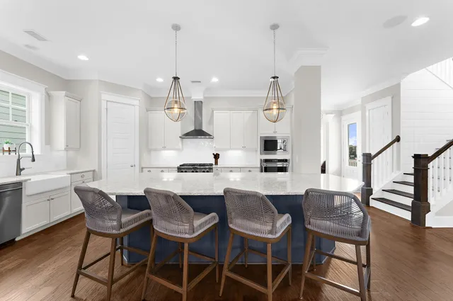 $2,200,000 | 1636 Oak Leaf Street, Charleston, SC 29492