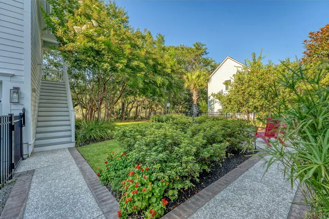 $2,200,000 | 1636 Oak Leaf Street, Charleston, SC 29492