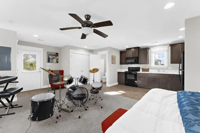 $2,200,000 | 1636 Oak Leaf Street, Charleston, SC 29492