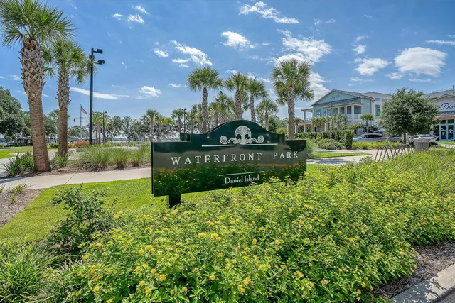 $2,200,000 | 1636 Oak Leaf Street, Charleston, SC 29492