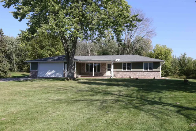 $439,900 | N2382 Maloney Road, Kaukauna, WI 54130