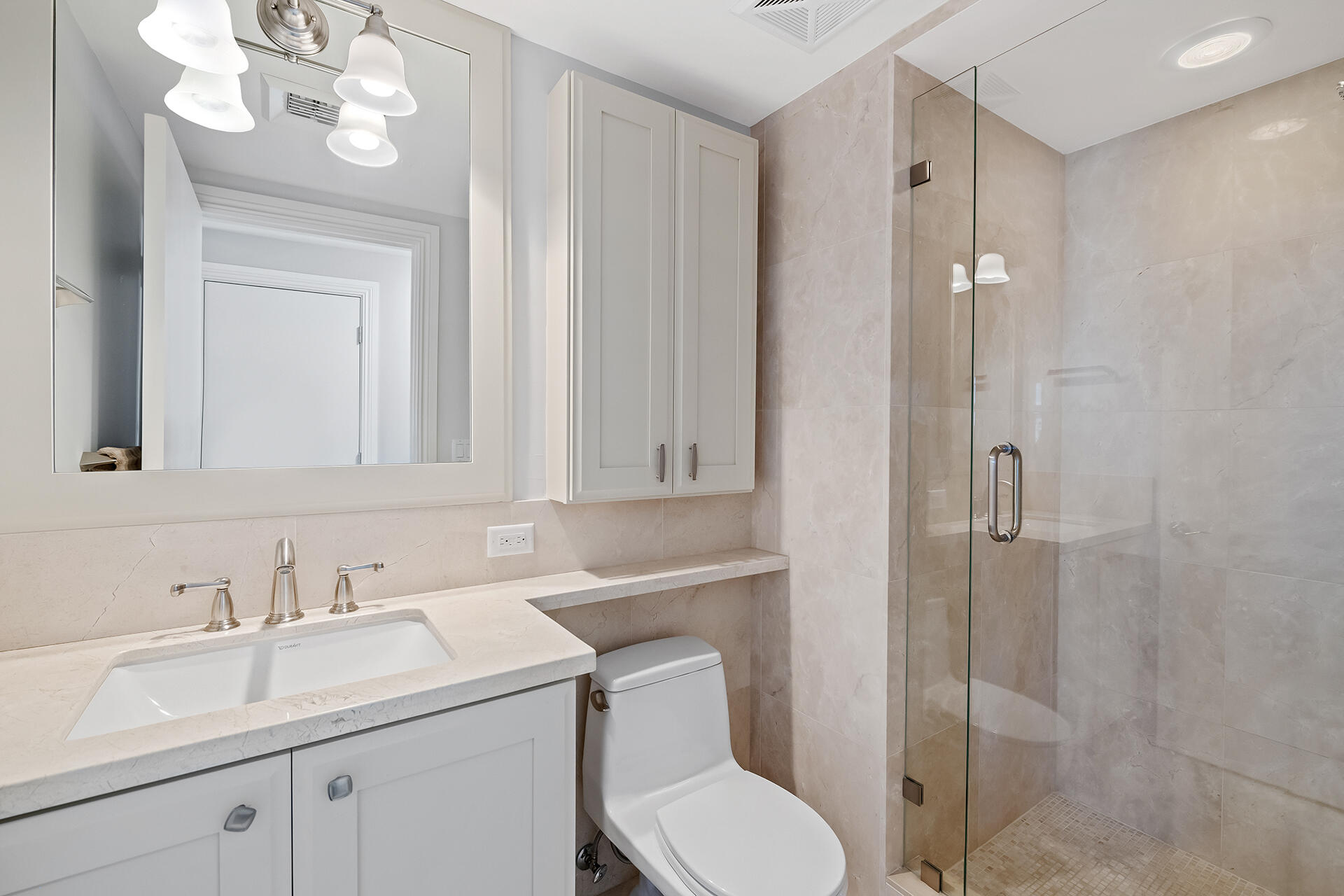 455 East Palmetto Park Road, Unit 7W Boca Raton, FL 33432 - Photo 21 of 39 Secondary Bathroom