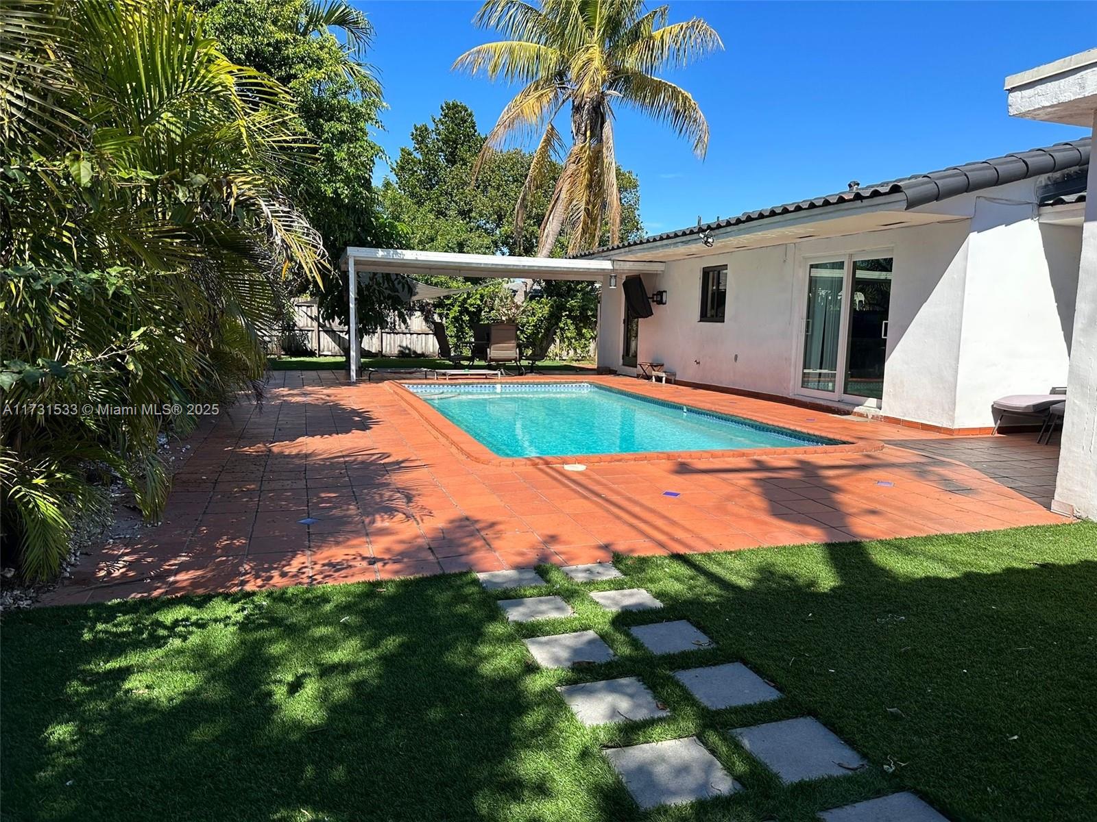 20600 Southwest 116th Road Miami, FL 33177 - Photo 7 of 34