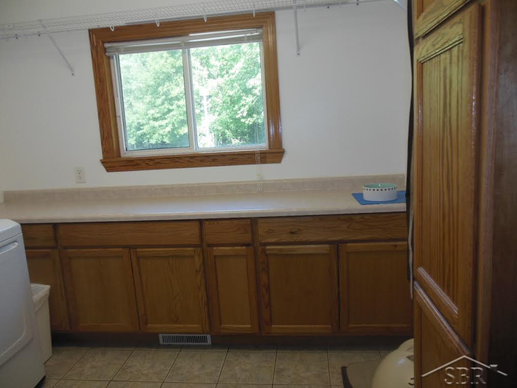 4200 North Fordney Road Hemlock, MI 48626 - Photo 19 of 38 Laundry room