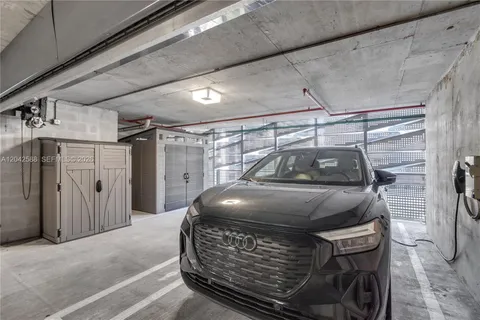 $2,790,000 | 1000 Brickell Plaza, Unit 2402, Miami, FL 33131