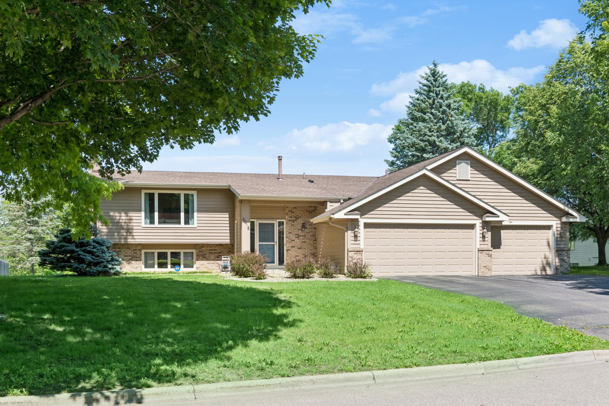 6015 Creek Ridge Court Minnetonka, MN 55345 - Photo 1 of 36
