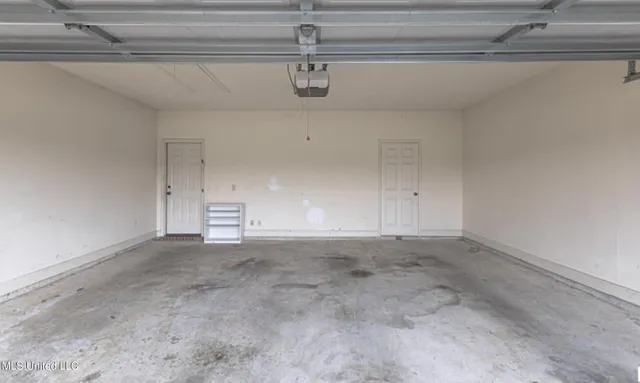 $310,000 | 128 Lakeway Drive, Madison, MS 39110