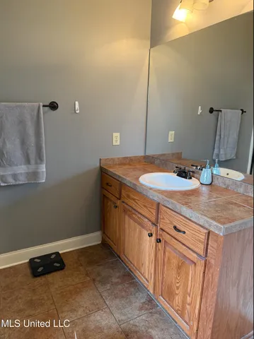 $310,000 | 128 Lakeway Drive, Madison, MS 39110