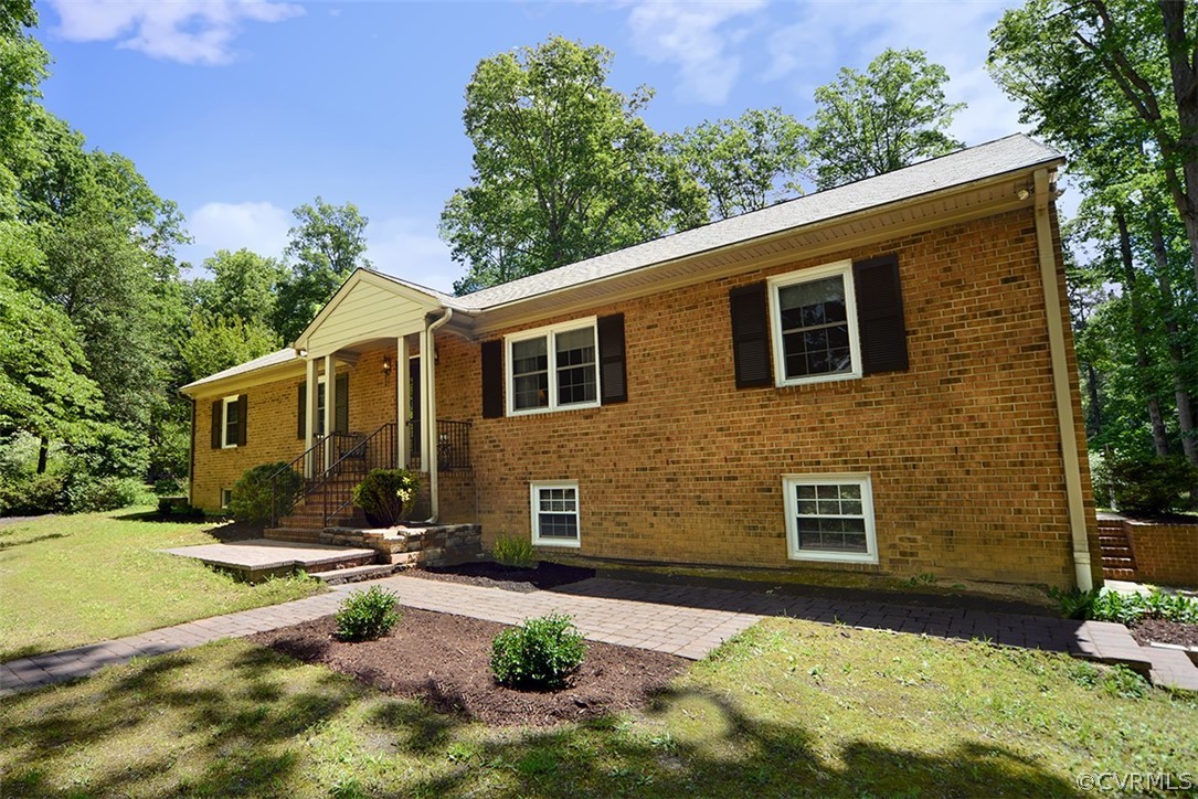 11306 Hanover Courthouse Road Hanover, VA 23069 - Photo 1 of 50 All Brick 3 Bedrms, 2 Baths, 3 Car Attachéd G