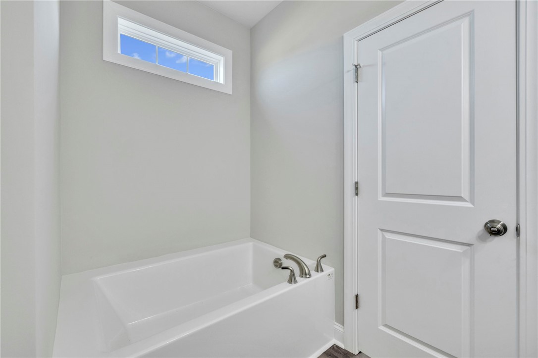 2009 Aberdeen Lane Walhalla, SC 29691 - Photo 22 of 43 This serene bathroom offers a bright soaking tub and abundant natural light.
