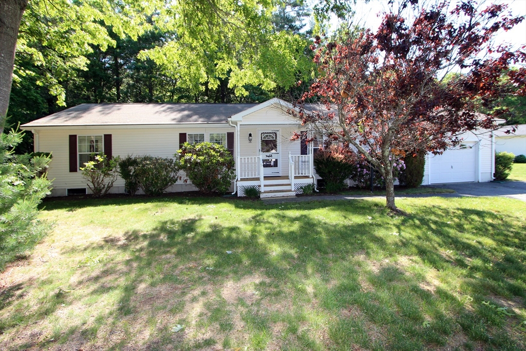 507 Crystal Way Middleboro, MA 02346 - Photo 1 of 36