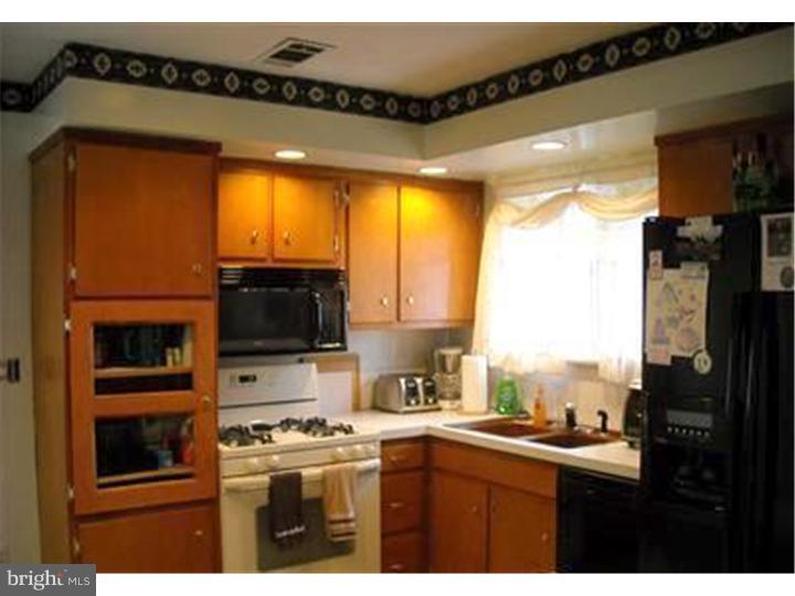 2911 Middletown Road Bethlehem, PA 18020 - Photo 3 of 5