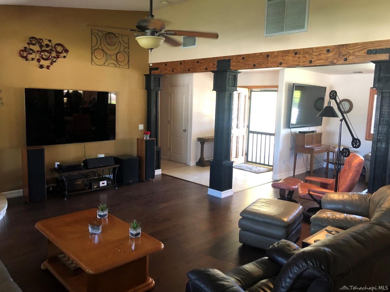 22900 Tulip Street Tehachapi, CA 93561 - Photo 5 of 14 Gallery Image 5
