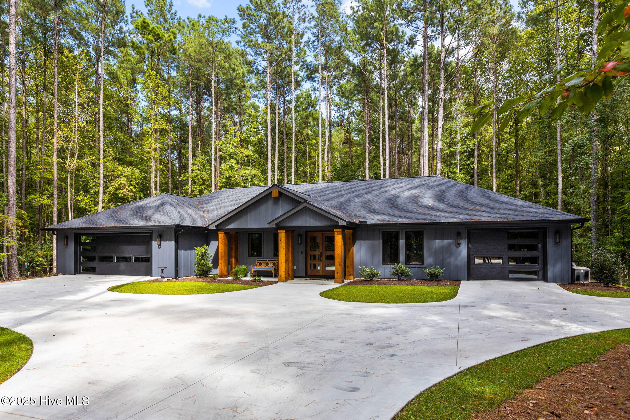 37 Gables Road New Bern, NC 28562 - Photo 2 of 29 Front