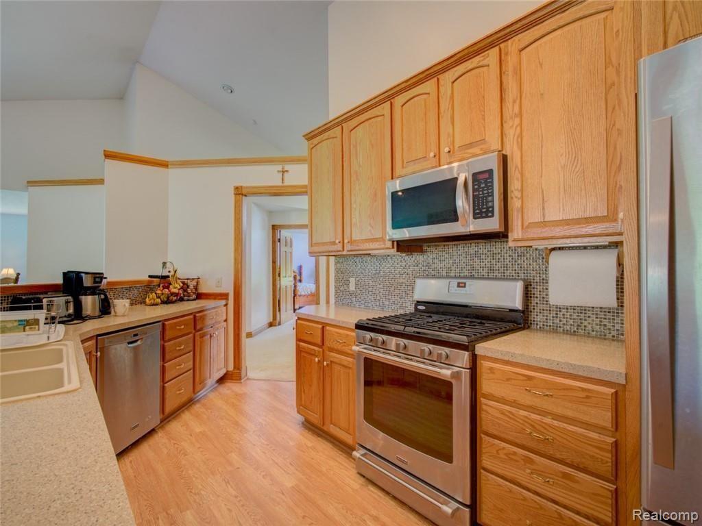 9817 Pittsburg Road Durand, MI 48429 - Photo 3 of 39