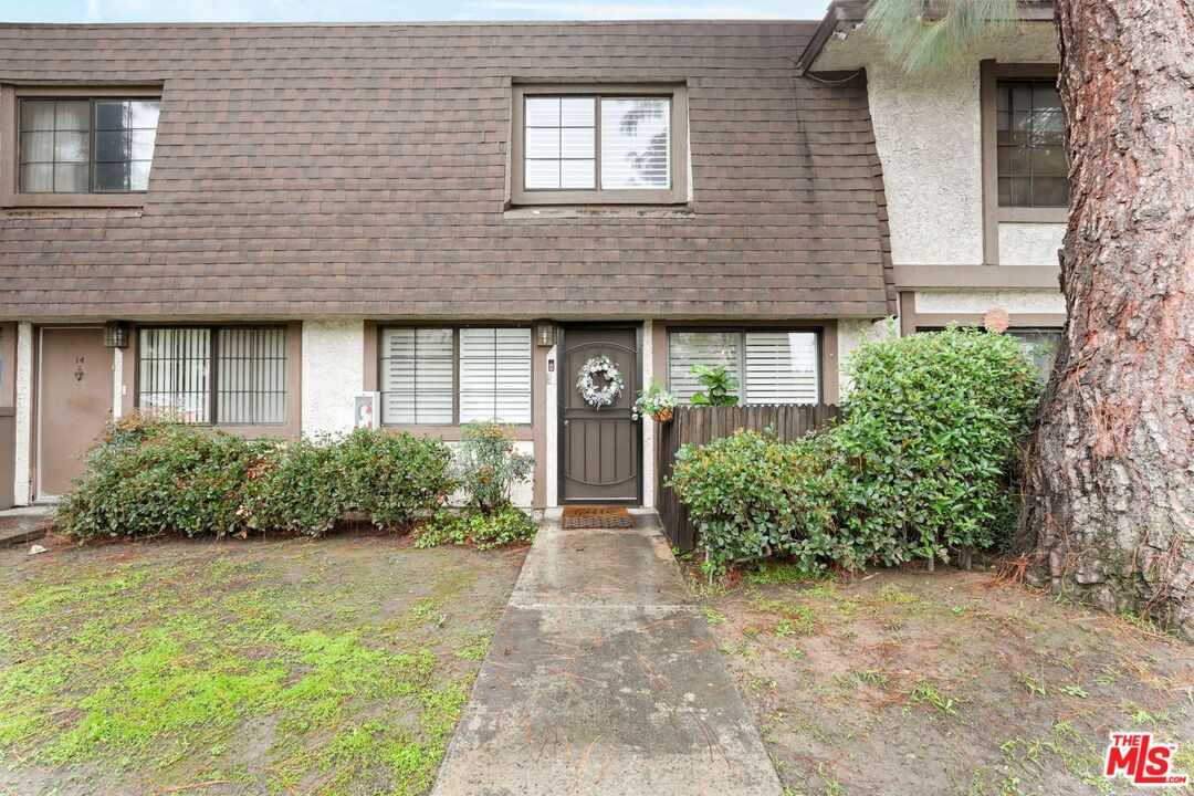 18560 Vanowen Street, Unit 15 Reseda, CA 91335 - Photo 23 of 23