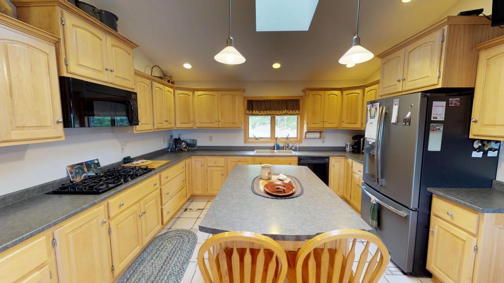 244 Greenville Road Shirley Mills, ME 04485 - Photo 8 of 61 GtH8LY9YneY - 06.08.2018_08.19.25