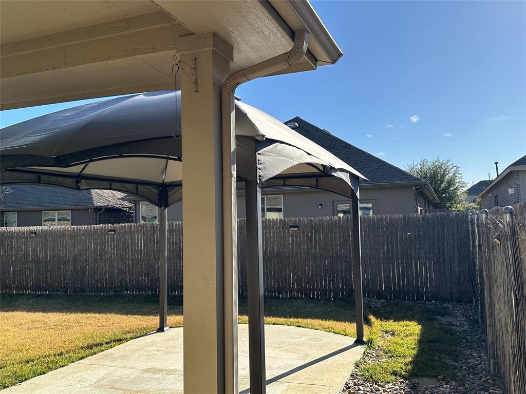 3716 Fossil Tree Lane Fort Worth, TX 76244 - Photo 27 of 30 a bathroom with a shower and bathtub