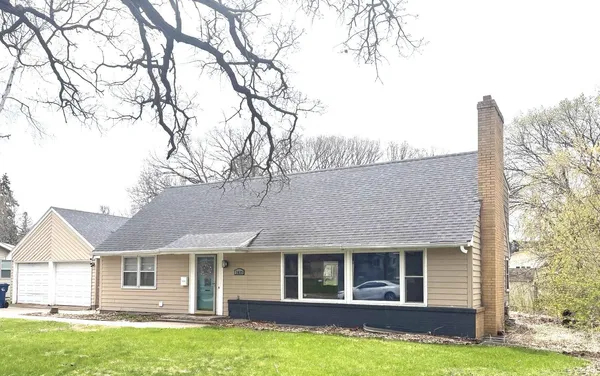 $329,000 | 1039 West Summit Avenue, Fergus Falls, MN 56537