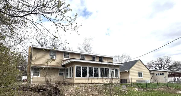 $329,000 | 1039 West Summit Avenue, Fergus Falls, MN 56537