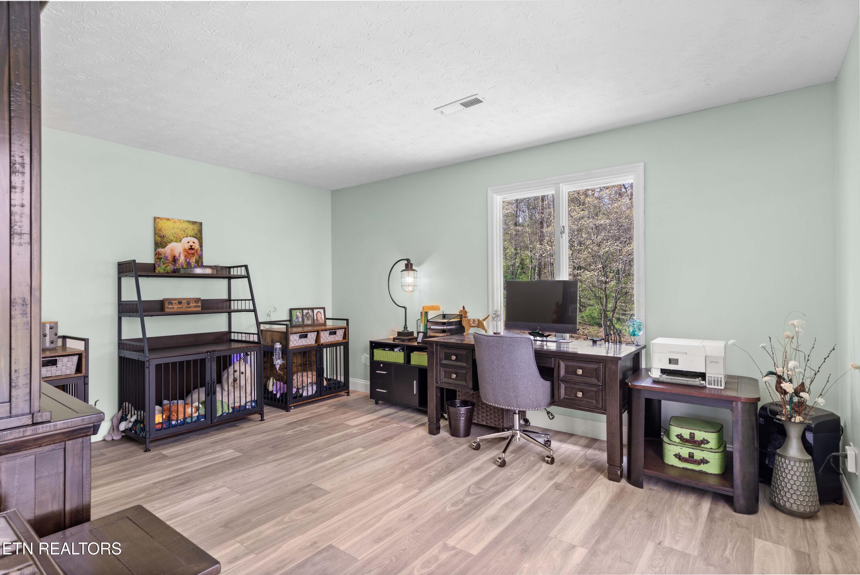 6720 Ridgeview Road Knoxville, TN 37918 - Photo 16 of 32 Main Level Office