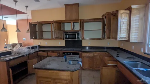$395,000 | 2721 Hylton Avenue, Edinburg, TX 78539