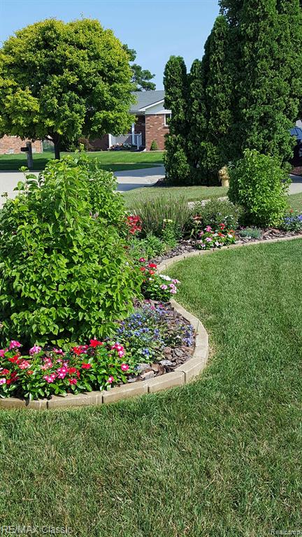 15872 Summit Court Macomb, MI 48044 - Photo 42 of 44 Gallery Image 42
