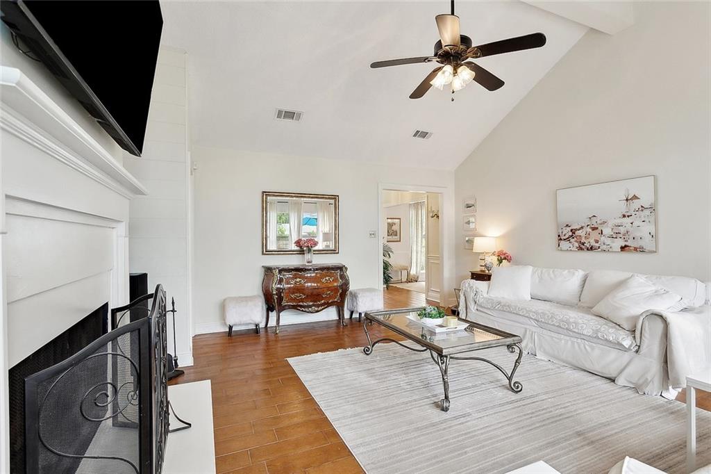 133 Live Oak Street Mandeville, LA 70448 - Photo 4 of 29