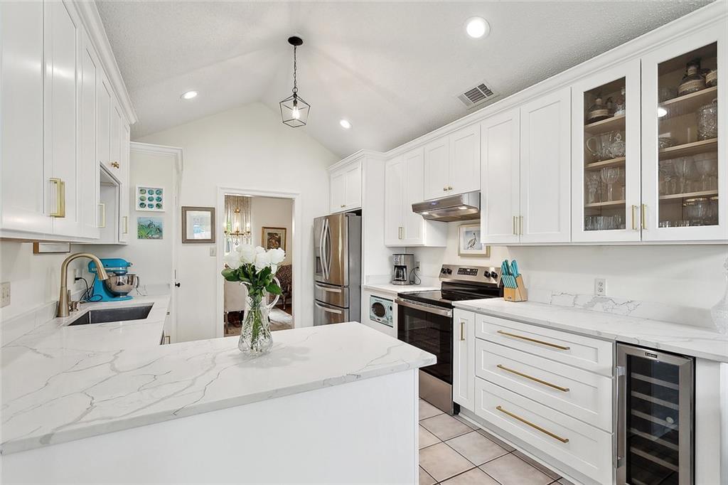 133 Live Oak Street Mandeville, LA 70448 - Photo 8 of 29