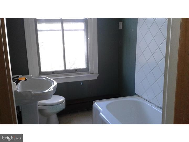 33 West Ridley Avenue Ridley Park, PA 19078 - Photo 12 of 15 Bathroom
