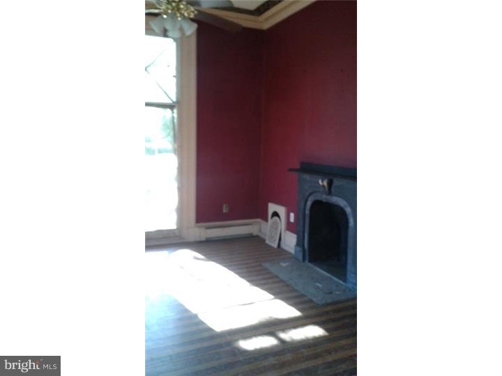 33 West Ridley Avenue Ridley Park, PA 19078 - Photo 3 of 15 Living Room