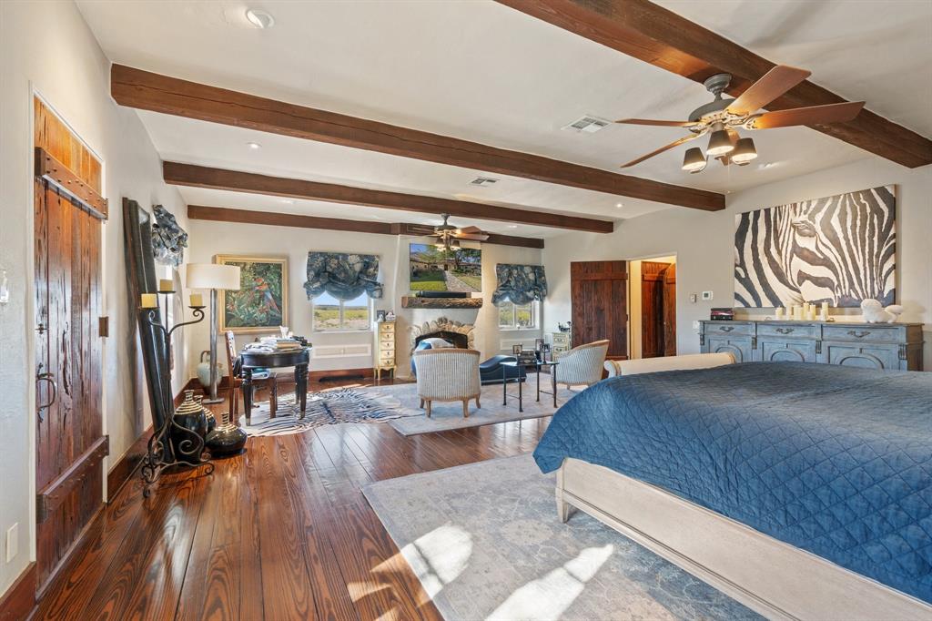 154 Mr Bar Par Hunt, TX 78024 - Photo 22 of 40 a living room with furniture and wooden floor