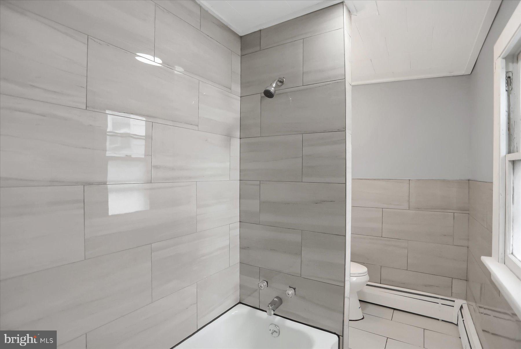 114 South 5th Street Shamokin, PA 17872 - Photo 18 of 25 a bathroom with a shower