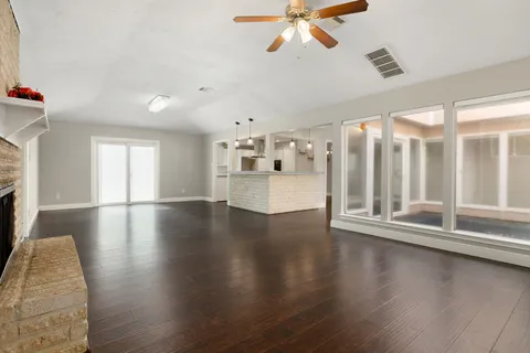 $335,000 | 9232 Vickijohn Drive, Houston, TX 77031