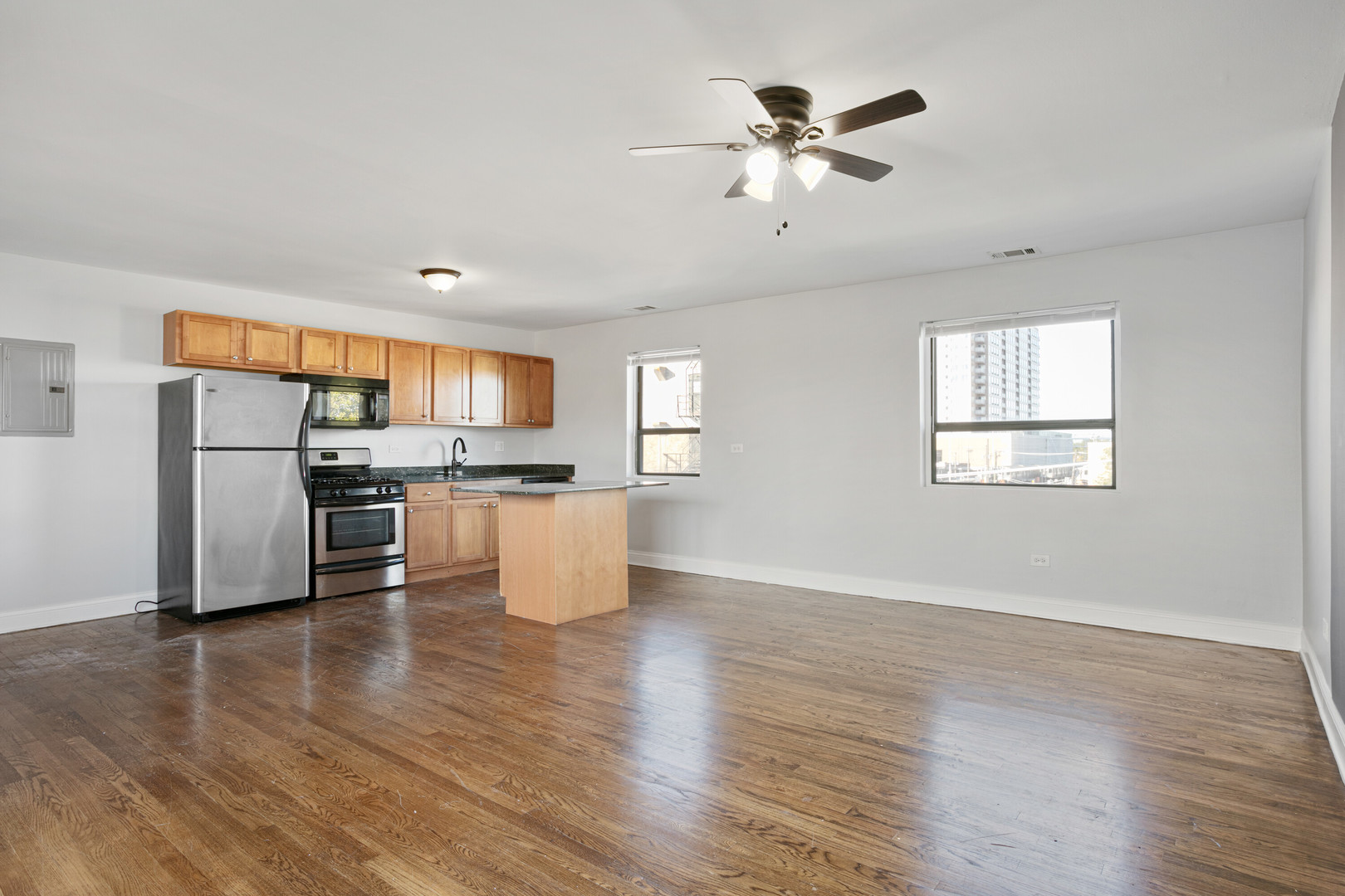 7616 North Marshfield Avenue, Unit 407 Chicago, IL 60626 - Photo 4 of 13