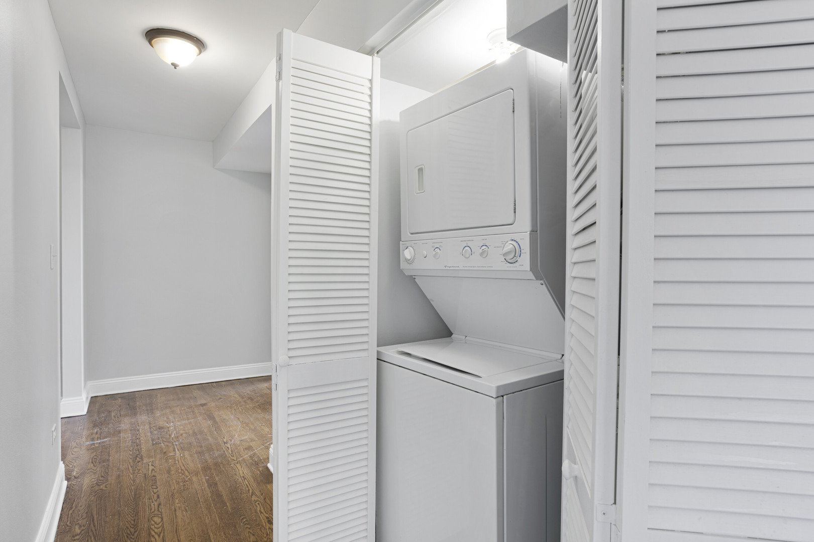 7616 North Marshfield Avenue, Unit 407 Chicago, IL 60626 - Photo 8 of 13